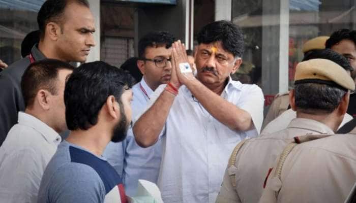 ஊழல் வழக்கில் கைது செய்யப்பட்ட DK சிவக்குமாருக்கு ஜாமின்! ஊழல் வழக்கில் கைது செய்யப்பட்ட DK சிவக்குமாருக்கு ஜாமின்!