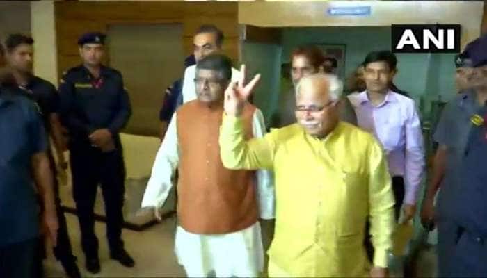 Haryana: தீபாவளி அன்று பிற்பகல் 2 மணிக்கு முதல்வர், துணை முதல்வர் பதவியேற்பு? Haryana: தீபாவளி அன்று பிற்பகல் 2 மணிக்கு முதல்வர், துணை முதல்வர் பதவியேற்பு?