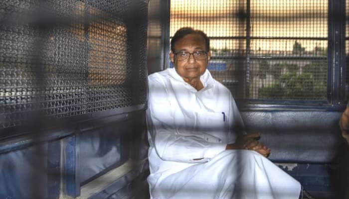 இடைக்கால ஜாமீன் கோரி ப.சிதம்பரம் டெல்லி உயர்நீதிமன்றத்தில் மனு!! இடைக்கால ஜாமீன் கோரி ப.சிதம்பரம் டெல்லி உயர்நீதிமன்றத்தில் மனு!!
