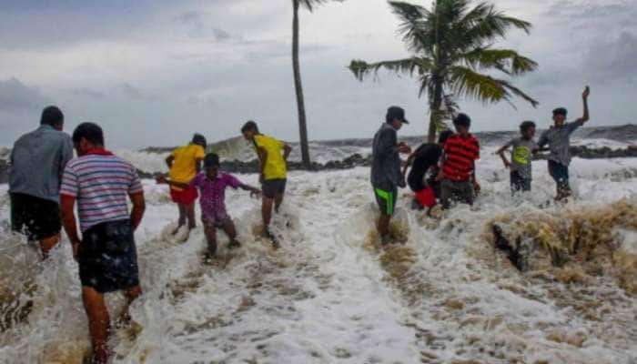 முழு கொள்ளளவை எட்டிய அணை..!! மக்களுக்கு வெள்ள அபாய எச்சரிக்கை..!