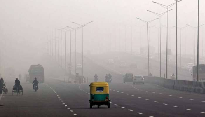 டெல்லி மக்களை மிரட்டும் காற்று மாசு.... 1600-யை தொட்ட AQI குறியீடு..! டெல்லி மக்களை மிரட்டும் காற்று மாசு.... 1600-யை தொட்ட AQI குறியீடு..!