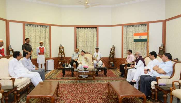 ஆட்சி அமைக்க தவறிய சிவசேனா; NCP-க்கு அழைப்பு விடுத்த ஆளுநர்... ஆட்சி அமைக்க தவறிய சிவசேனா; NCP-க்கு அழைப்பு விடுத்த ஆளுநர்...