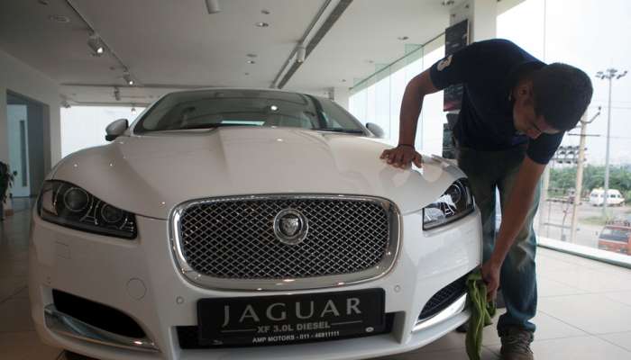 JLR-ல் இருந்து தனது பங்குகளை விலக்கிக் கொள்ள Tata முடிவு... title=