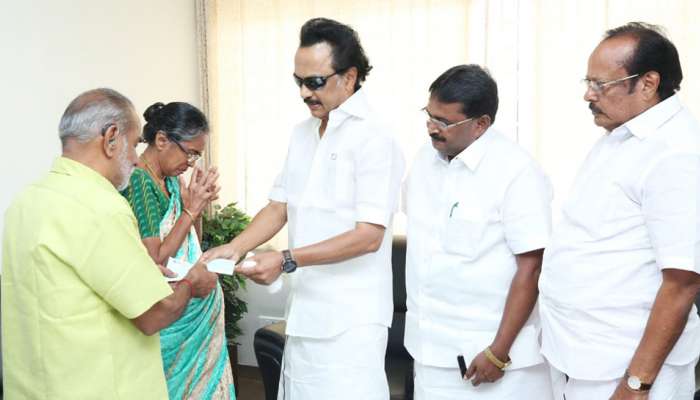 கொடிக்கம்பம் விபத்தில் பாதிக்கப்பட்ட பெண்ணுக்கு DMK நிதியுதவி... கொடிக்கம்பம் விபத்தில் பாதிக்கப்பட்ட பெண்ணுக்கு DMK நிதியுதவி...