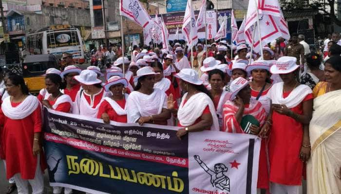 வன்முறை போதைக்கு எதிராக மாதர் சங்கம் 400 கி.மீ. நடைபயணம் #March4WomenRights