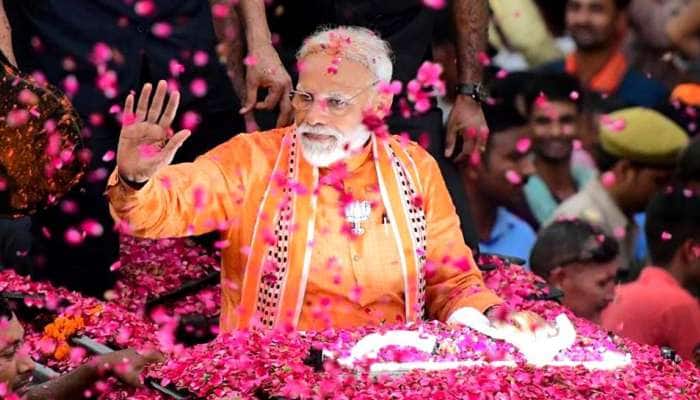 பிரதமர் நரேந்திர மோடி நட்சத்திர விடுதிகளில் தங்குவதை தவிர்க்கிறார்: ஷா! பிரதமர் நரேந்திர மோடி நட்சத்திர விடுதிகளில் தங்குவதை தவிர்க்கிறார்: ஷா!