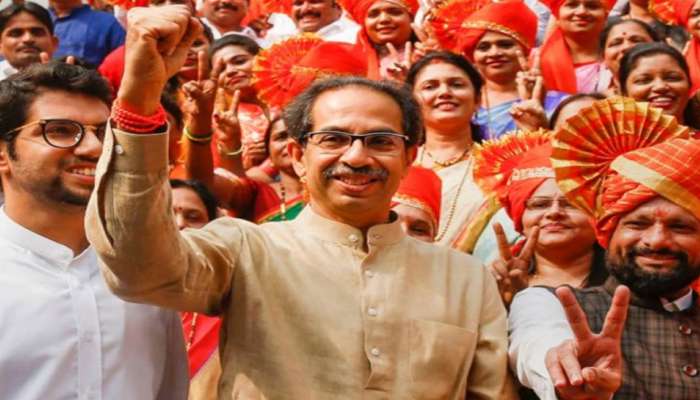 முதல்வரானார் உத்தவ் தாக்கரே; சிவசேனா-என்சிபி-காங்கிரஸின் 6 அமைச்சர்களும் பதவியேற்றனர் முதல்வரானார் உத்தவ் தாக்கரே; சிவசேனா-என்சிபி-காங்கிரஸின் 6 அமைச்சர்களும் பதவியேற்றனர்