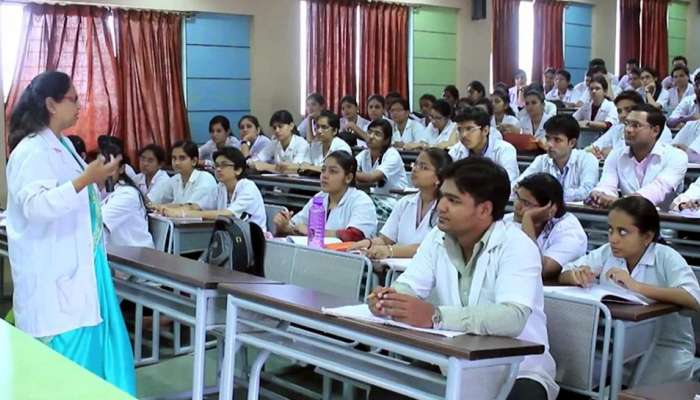 தமிழகத்தில் அமையவுள்ள மருத்துவ கல்லூரிக்கு முதல்கட்ட நிதி... தமிழகத்தில் அமையவுள்ள மருத்துவ கல்லூரிக்கு முதல்கட்ட நிதி...