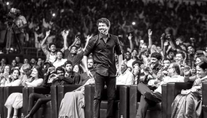 இணையத்தில் ட்ரண்ட் ஆகும் தளபதி விஜய்... காரணம் என்ன? இணையத்தில் ட்ரண்ட் ஆகும் தளபதி விஜய்... காரணம் என்ன?
