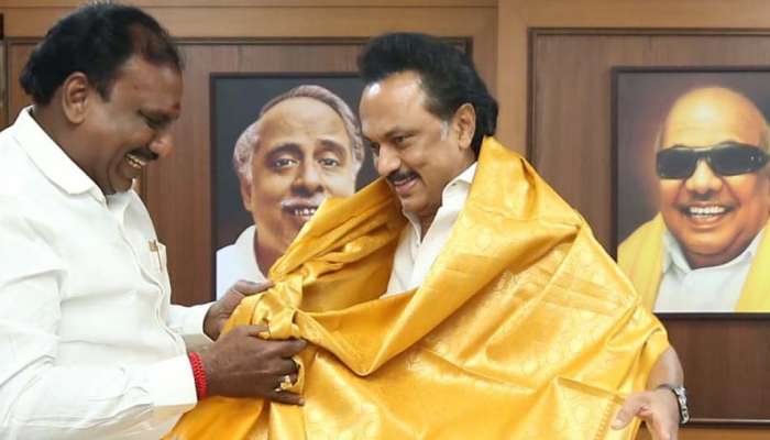 மு.க.ஸ்டாலினை புகழ்ந்த BJP தலைவர் அரசக்குமார் DMK-ல் இணைந்தார்! மு.க.ஸ்டாலினை புகழ்ந்த BJP தலைவர் அரசக்குமார் DMK-ல் இணைந்தார்!