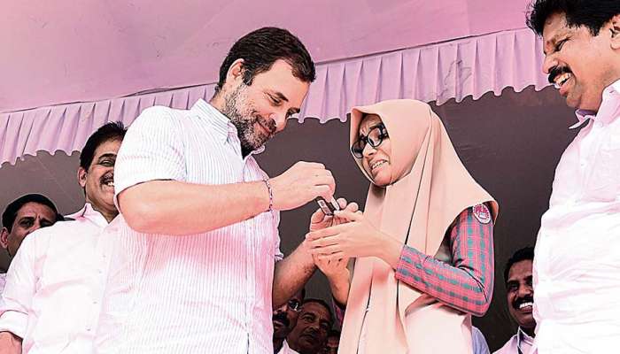 காங்கிரஸ் MP ராகுல் காந்தியின் உரையை மொழிபெயர்த்த +2 மாணவி...! காங்கிரஸ் MP ராகுல் காந்தியின் உரையை மொழிபெயர்த்த +2 மாணவி...!