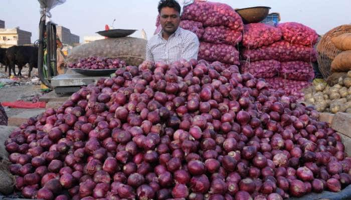 வரலாறு காணாத உச்சம் தொட்ட வெங்காயத்தின் விலை!