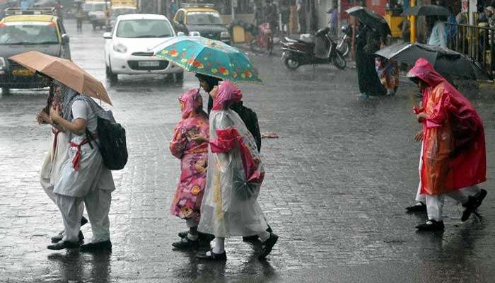 கனமழை எதிரொலி: காரைக்கால் பள்ளிகளுக்கு இன்று விடுமுறை