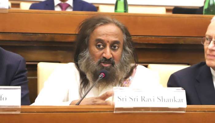 இந்தியாவில் வாழும் இலங்கை தமிழர்களுக்கு குடியுரிமை வழங்க வேண்டும்: ஸ்ரீ ஸ்ரீ ரவிசங்கர்! இந்தியாவில் வாழும் இலங்கை தமிழர்களுக்கு குடியுரிமை வழங்க வேண்டும்: ஸ்ரீ ஸ்ரீ ரவிசங்கர்!