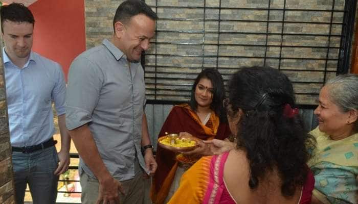 மகாராஷ்டிரா கிராமத்தில் இந்திய வம்சாவளி பிரதமர் லியோ வரட்கர்! மகாராஷ்டிரா கிராமத்தில் இந்திய வம்சாவளி பிரதமர் லியோ வரட்கர்!