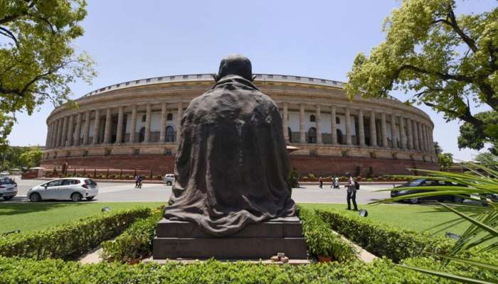 10% இட ஒதுக்கீடு குறித்து மாநில அரசுகளே முடிவு எடுக்கலாம் -மத்திய அரசு! 10% இட ஒதுக்கீடு குறித்து மாநில அரசுகளே முடிவு எடுக்கலாம் -மத்திய அரசு!