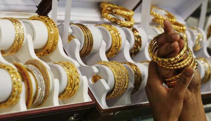 ரூ.32 ஆயிரத்தை நெருங்கிய தங்கம் விலை.... தவிக்கும் தமிழக மக்கள்..! ரூ.32 ஆயிரத்தை நெருங்கிய தங்கம் விலை.... தவிக்கும் தமிழக மக்கள்..!