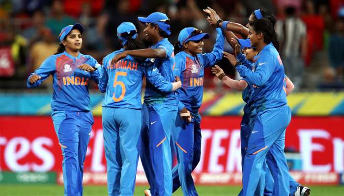 7 விக்கெட் வித்தியாசத்தில் இலங்கையை வீழ்த்தியது இந்தியா மகளிர் அணி! 7 விக்கெட் வித்தியாசத்தில் இலங்கையை வீழ்த்தியது இந்தியா மகளிர் அணி!