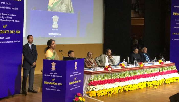 தொழில்நுட்பத்தை திறம்பட பயன்படுத்தியதால் 1 லட்சம் கோடி சேமிப்பு- நிர்மலா சீதாராமன்! தொழில்நுட்பத்தை திறம்பட பயன்படுத்தியதால் 1 லட்சம் கோடி சேமிப்பு- நிர்மலா சீதாராமன்!