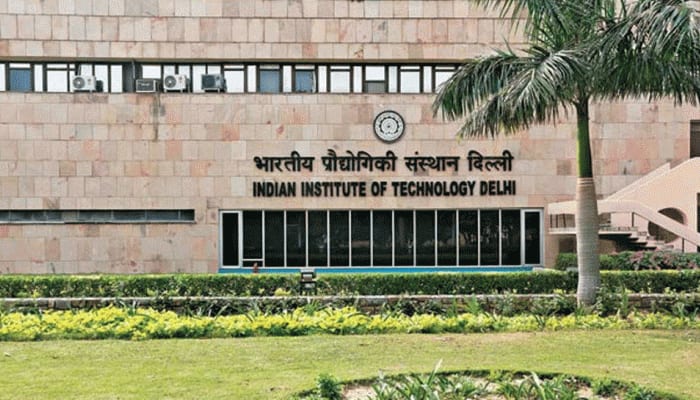 சிறந்த 50 பொறியியல் கல்லூரிகளில் IIT பம்பாய், டெல்லி: QS உலக தரவரிசை! title=