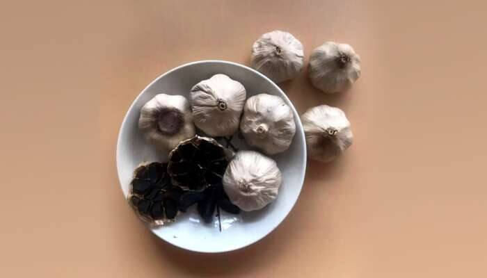 புற்றுநோய் பிரச்சனைகளுக்கு சிகிச்சையளிக்க உதவும் கருப்பு பூண்டு பற்றி தெரியுமா? புற்றுநோய் பிரச்சனைகளுக்கு சிகிச்சையளிக்க உதவும் கருப்பு பூண்டு பற்றி தெரியுமா?