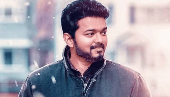 கொரோனா வைரஸ் தடுப்பு நடவடிக்கைக்கு 1.30 கோடி நிவாரண நிதியுதவி அளித்த நடிகர் விஜய் கொரோனா வைரஸ் தடுப்பு நடவடிக்கைக்கு 1.30 கோடி நிவாரண நிதியுதவி அளித்த நடிகர் விஜய்