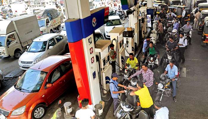 அரசு வருவாயை அதிகாரிக்கும் நோக்கில் தமிழகத்தில் உயரும் பெட்ரோல் - டீசல் விலை... 