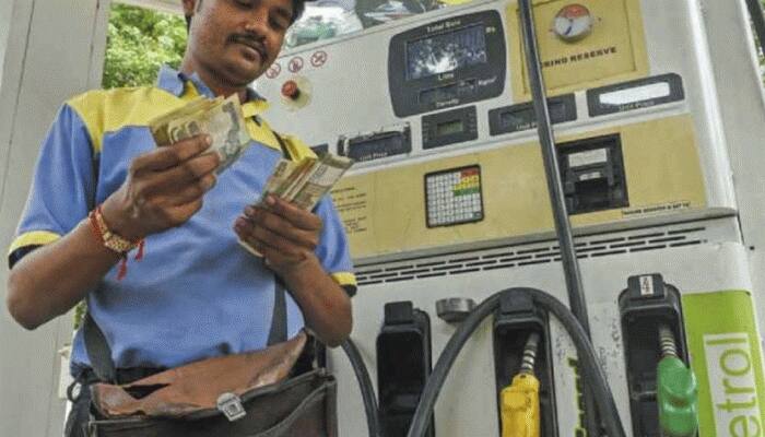 விலை குறையாது! Petrol, Diesel மீதான கலால் வரியை மீண்டும் உயர்த்திய மத்திய அரசு விலை குறையாது! Petrol, Diesel மீதான கலால் வரியை மீண்டும் உயர்த்திய மத்திய அரசு