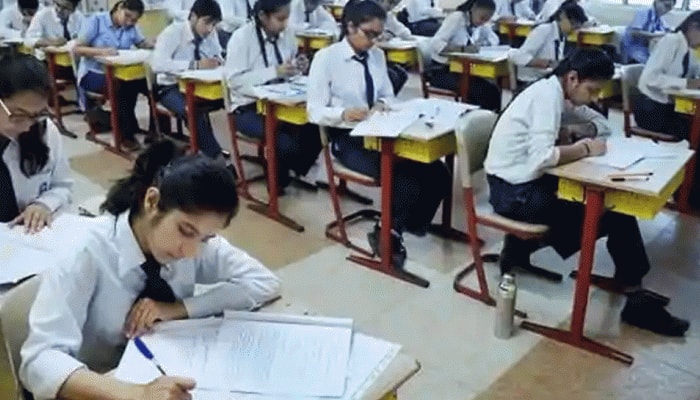 2020-21 கல்வியாண்டில் பள்ளி கட்டணம் உயர்த்தப்படவில்லை: மகாராஷ்டிரா கல்வித் துறை 2020-21 கல்வியாண்டில் பள்ளி கட்டணம் உயர்த்தப்படவில்லை: மகாராஷ்டிரா கல்வித் துறை