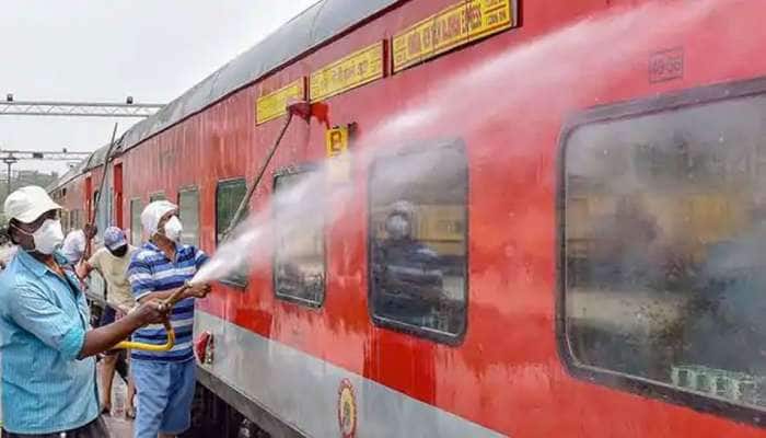 ஜூன் 30 வரை முன்பதிவு செய்யப்பட்ட ரயில் டிக்கெட் ரத்து; சிறப்பு ரயில்கள் இயங்கும் ஜூன் 30 வரை முன்பதிவு செய்யப்பட்ட ரயில் டிக்கெட் ரத்து; சிறப்பு ரயில்கள் இயங்கும்
