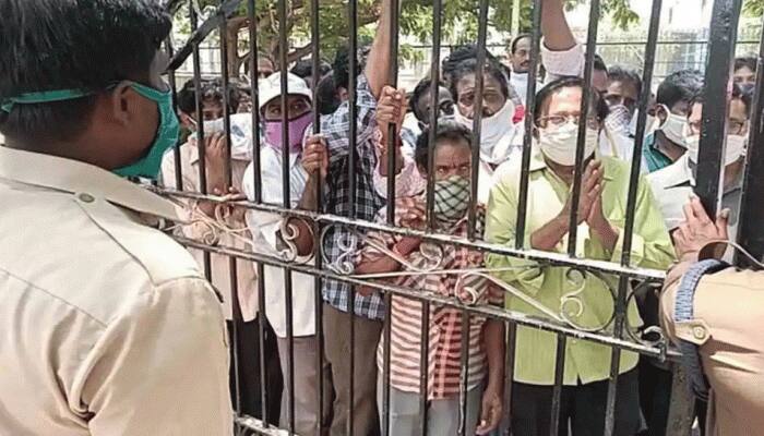 மே 25 முதல் AP இல் உள்ள அனைத்து மாவட்ட தலைமையகங்களிலும் லட்டு பிரசாதம் விற்பனை: TTD மே 25 முதல் AP இல் உள்ள அனைத்து மாவட்ட தலைமையகங்களிலும் லட்டு பிரசாதம் விற்பனை: TTD