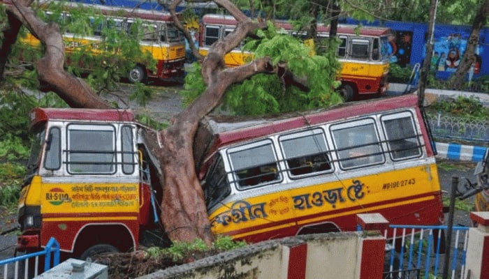 மேற்கு வங்கத்தில் அழிவை ஏற்படுத்திய ஆம்பன் புயல்; அரசாங்கத்திற்கு உதவ ராணுவம் தயார் 