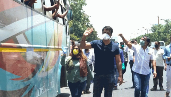 கடைசி புலம்பெயர்ந்த தொழிலாளி வீட்டிற்கு செல்லும் வரை ஓய்வெடுக்க மாட்டேன்: சோனு சூத் கடைசி புலம்பெயர்ந்த தொழிலாளி வீட்டிற்கு செல்லும் வரை ஓய்வெடுக்க மாட்டேன்: சோனு சூத்