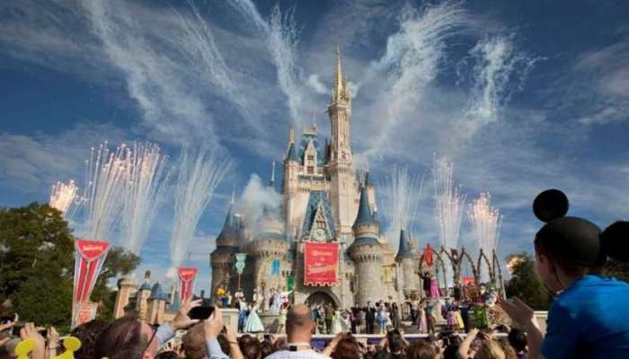 Walt Disney World-னை மீண்டும் திறக்க புளோரிடா அதிகாரிகள் ஒப்புதல்!