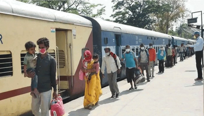 ரயில்களில் முன்பதிவு: பயணிகளுக்கு ரூ.1885 கோடி திருப்பி வழங்கப்பட்டது- இந்திய ரயில்வே ரயில்களில் முன்பதிவு: பயணிகளுக்கு ரூ.1885 கோடி திருப்பி வழங்கப்பட்டது- இந்திய ரயில்வே