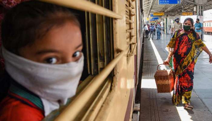 சமூக விலகல் இல்லாத இடங்களில் துணியால் செய்யப்பட்ட முகமூடிகள் பயன்படுத்தக்கூடாது: WHO சமூக விலகல் இல்லாத இடங்களில் துணியால் செய்யப்பட்ட முகமூடிகள் பயன்படுத்தக்கூடாது: WHO