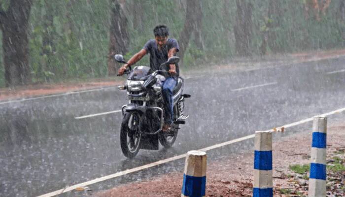 வடமேற்கு இந்தியாவில் தீவிரமடையும் பருவமழை, டெல்லியில் பலத்த மழைக்கு வாய்ப்பு