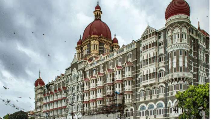 ஹோட்டல் தாஜை குண்டு வைத்து தகர்ப்பதற்கான மிரட்டல், பாகிஸ்தானிலிருந்து வந்த தொலைபேசி அழைப்பு ஹோட்டல் தாஜை குண்டு வைத்து தகர்ப்பதற்கான மிரட்டல், பாகிஸ்தானிலிருந்து வந்த தொலைபேசி அழைப்பு