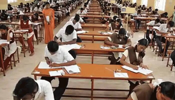 கர்நாடகாவில் SSLC தேர்வுகள் எழுதிய 32 மாணவர்கள் கொரோனா...பெற்றவர்கள் அதிர்ச்சி கர்நாடகாவில் SSLC தேர்வுகள் எழுதிய 32 மாணவர்கள் கொரோனா...பெற்றவர்கள் அதிர்ச்சி