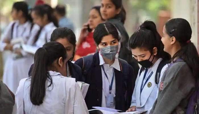 9 முதல் 12ஆம் வகுப்பு CBSE பாடத் திட்டத்தில் 30% குறைக்க முடிவு - ரமேஷ் பொக்ரியால்!