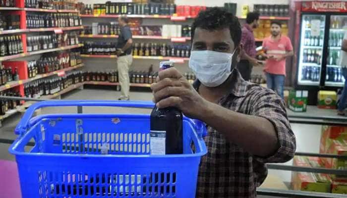 குடிமக்களுக்கு ஒரு நற்செய்தி; மது பாட்டில்கள் விலையில் மாபெரும் வீழ்ச்சி... குடிமக்களுக்கு ஒரு நற்செய்தி; மது பாட்டில்கள் விலையில் மாபெரும் வீழ்ச்சி...