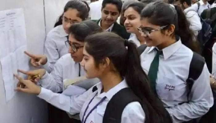 CBSE 12 ஆம் வகுப்பு முடிவுகள் வெளிவந்தன: எங்கு எப்படிப் பார்ப்பது?