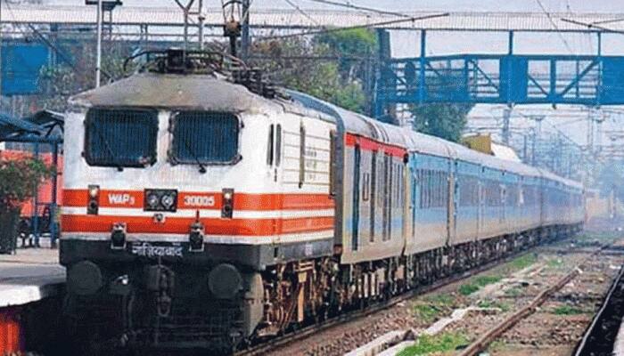மகாராஷ்டிரா, குஜராத் இடையே "கணபதி" சிறப்பு ரயில்களை இயக்ககும் இந்திய ரயில்வே மகாராஷ்டிரா, குஜராத் இடையே "கணபதி" சிறப்பு ரயில்களை இயக்ககும் இந்திய ரயில்வே
