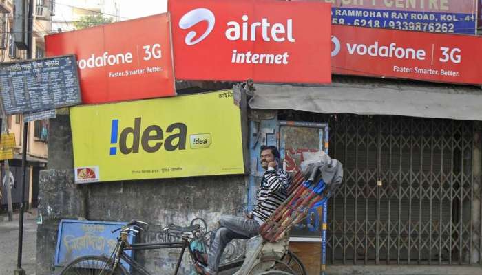 Jio vs Airtel: 1 வருட இலவச டிஸ்னி+ஹாட்ஸ்டார் சந்தாவை வழங்கும் திட்டங்கள்!! Jio vs Airtel: 1 வருட இலவச டிஸ்னி+ஹாட்ஸ்டார் சந்தாவை வழங்கும் திட்டங்கள்!!