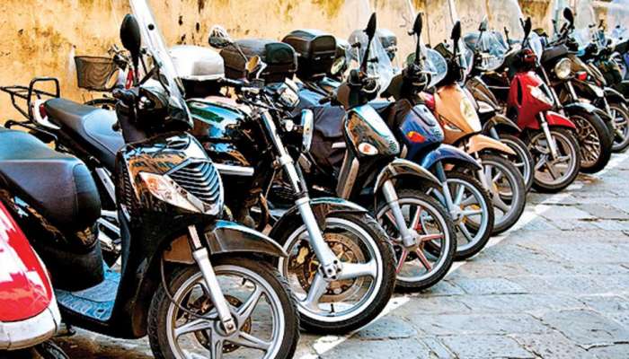 இருசக்கர வாகனங்கள் மீதான வரியைக் குறைக்கும் திட்டத்தை ஜிஎஸ்டி கவுன்சில் முன்வைக்கலாம் இருசக்கர வாகனங்கள் மீதான வரியைக் குறைக்கும் திட்டத்தை ஜிஎஸ்டி கவுன்சில் முன்வைக்கலாம்