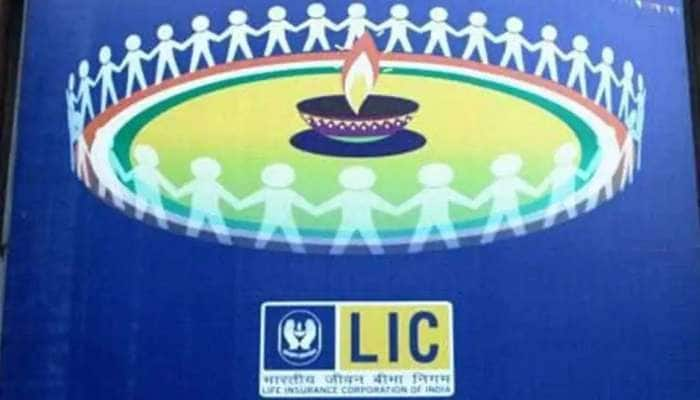 LIC Policy: உங்கள் எதிர்காலத்தை பாதுகாத்து ஒளிமயமாக்கும் 5 சிறந்த காப்பீட்டுத் திட்டங்கள்!! title=