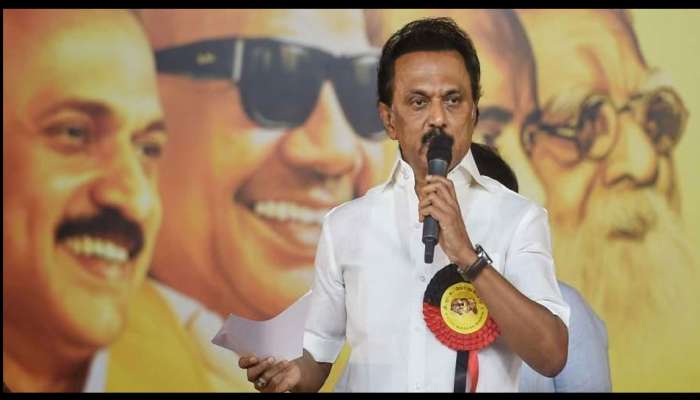 கட்டணம் செலுத்தாத மாணவர்களுக்கும் விலக்களித்து பாஸ் என அறிவிக்க வேண்டும்: மு.க.ஸ்டாலின் கட்டணம் செலுத்தாத மாணவர்களுக்கும் விலக்களித்து பாஸ் என அறிவிக்க வேண்டும்: மு.க.ஸ்டாலின்