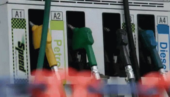 பெட்ரோல் மற்றும் டீசல் விலை விரைவில் மலிவாகலாம், காரணம் இதுதான் பெட்ரோல் மற்றும் டீசல் விலை விரைவில் மலிவாகலாம், காரணம் இதுதான்