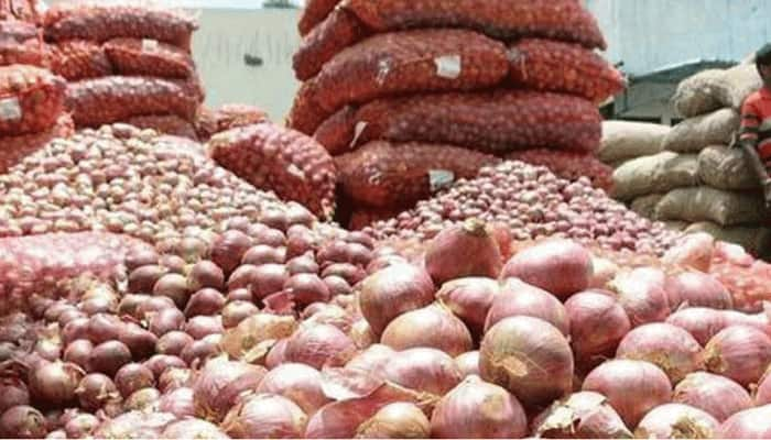 Onion: வெங்காய ஏற்றுமதியை தடை செய்தது இந்தியா, வலியை உணரும் இந்த நாடு....!