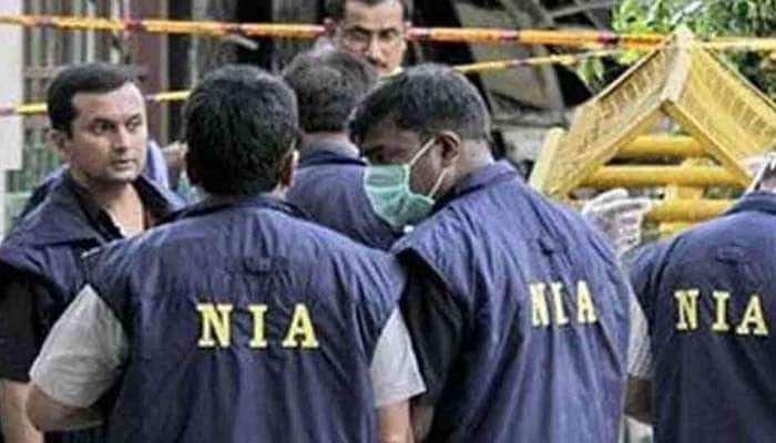 கேரளா மேற்குவங்களத்தில் பயங்கரவாதிகள் கைது.. NIA அதிரடி நடவடிக்கை..!!! கேரளா மேற்குவங்களத்தில் பயங்கரவாதிகள் கைது.. NIA அதிரடி நடவடிக்கை..!!!